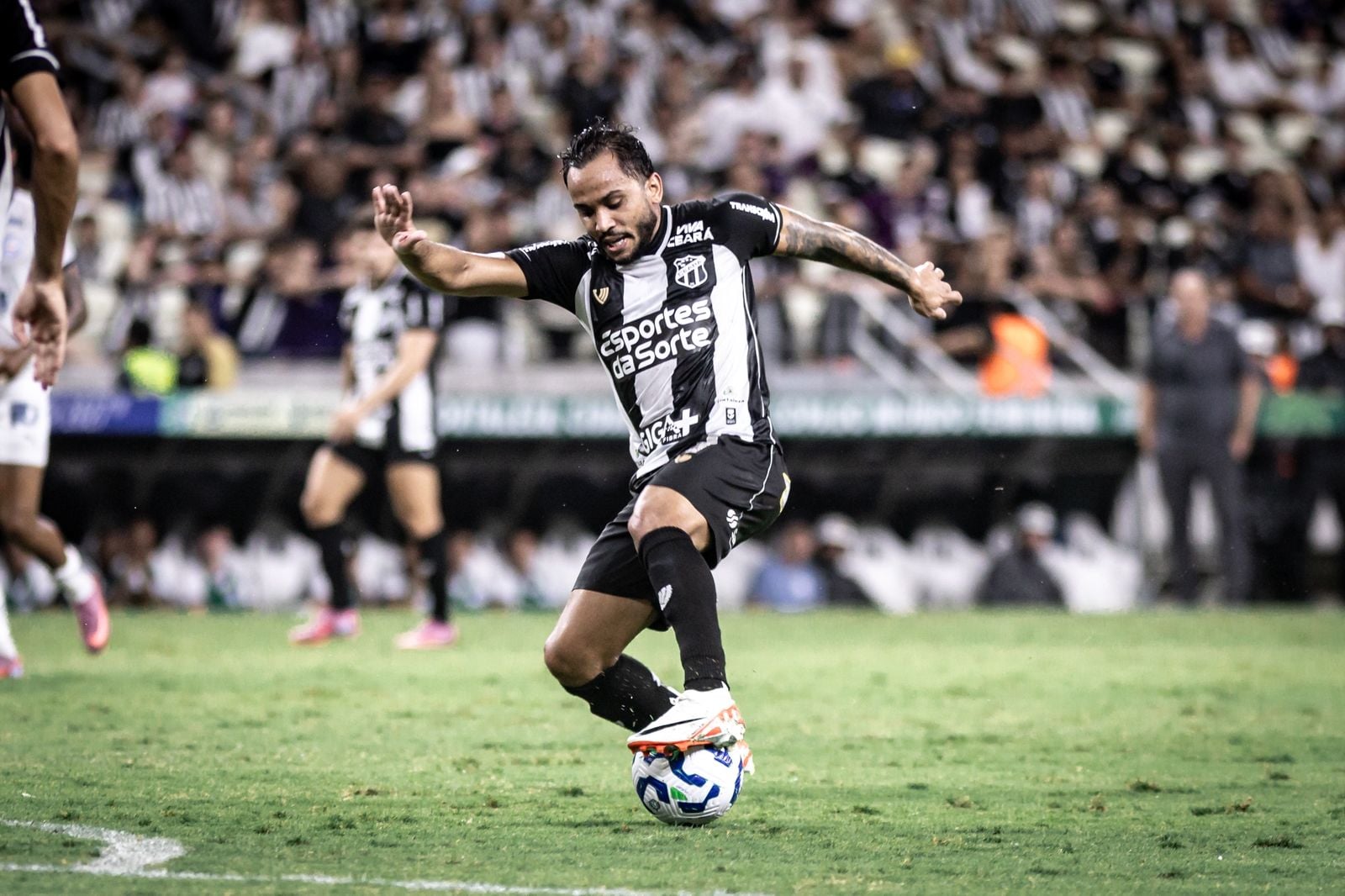 Camp. Brasileiro: Com gol de Lourenço, Ceará empata por 1 a 1 com o Bahia