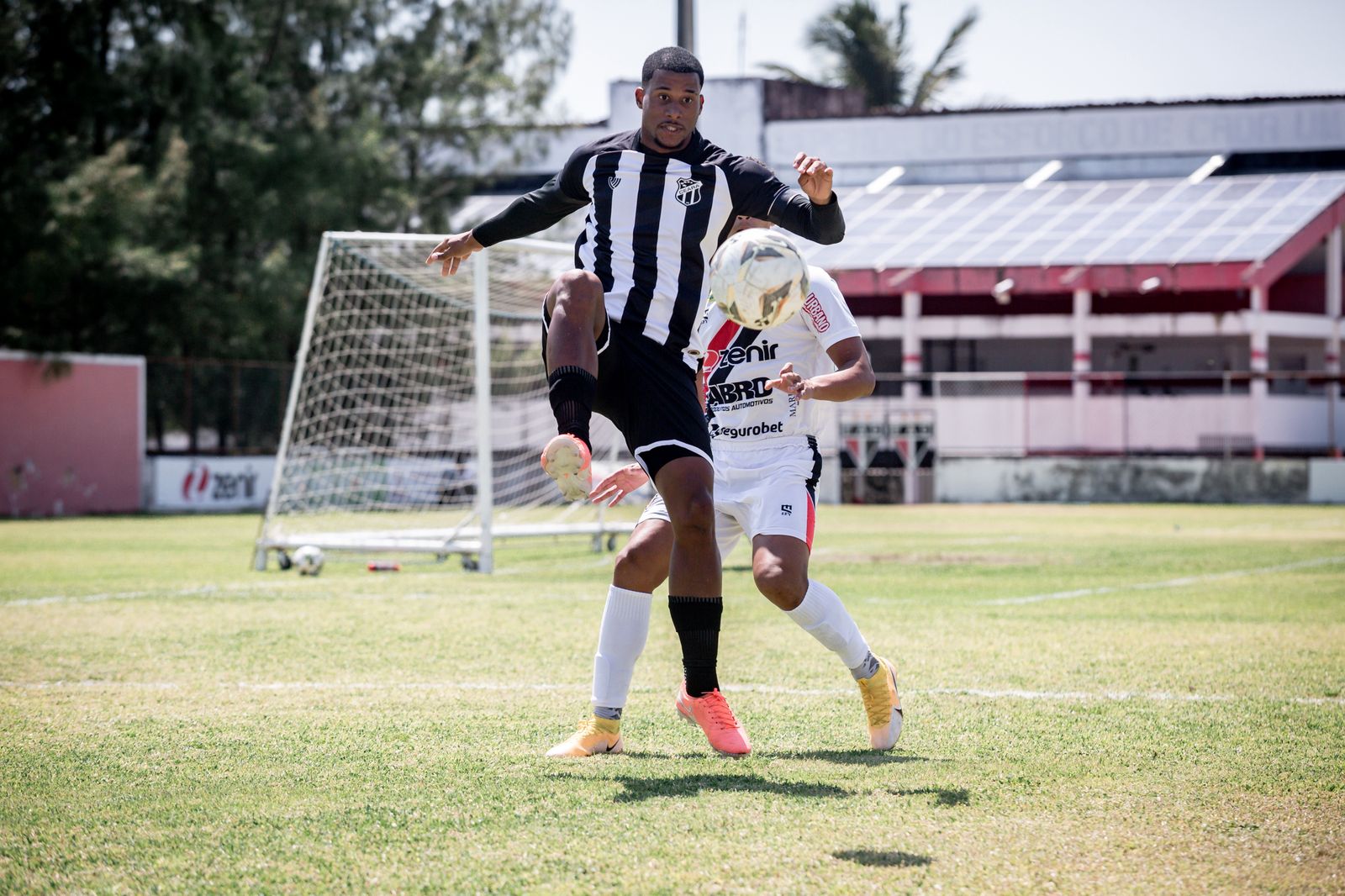 Sub-20: Ceará luta, mas é superado pelo Ferroviário por 2 a 1 no jogo de ida da semifinal do Estadual