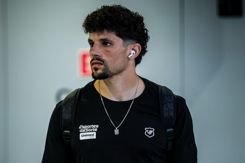 Delegação alvinegra viaja a São Luís para enfrentar o Maranhão pela Copa do Brasil