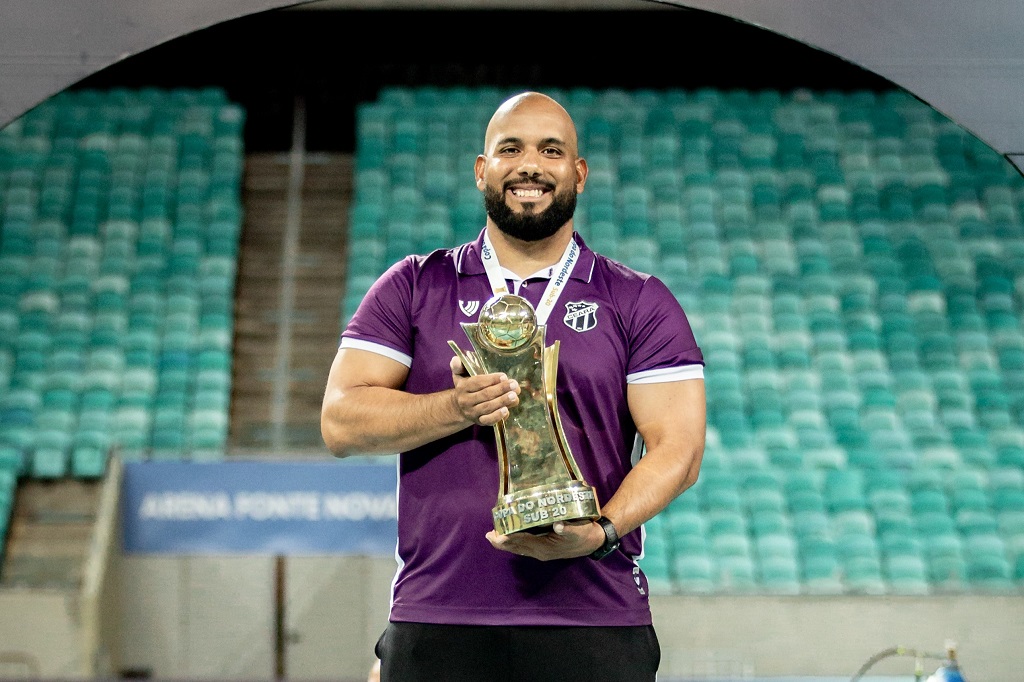 Alison Henry enaltece o espírito alvinegro na conquista da Copa do Nordeste Sub-20: “Ceará é jogar junto”