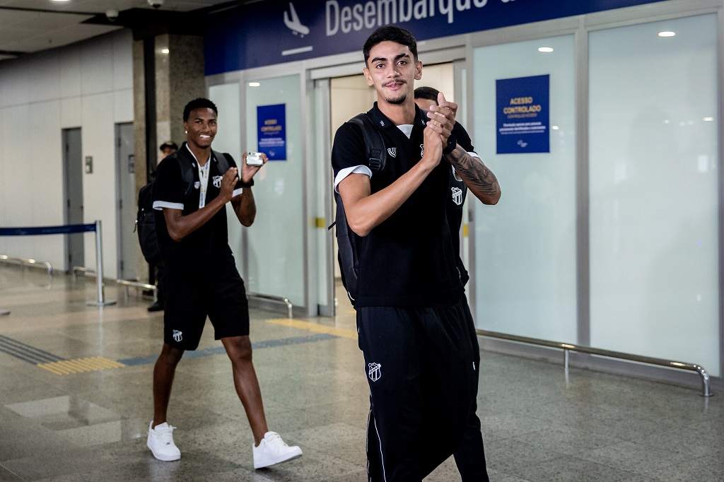 Elenco campeão da Copa do Nordeste Sub-20 desembarca na Capital cearense