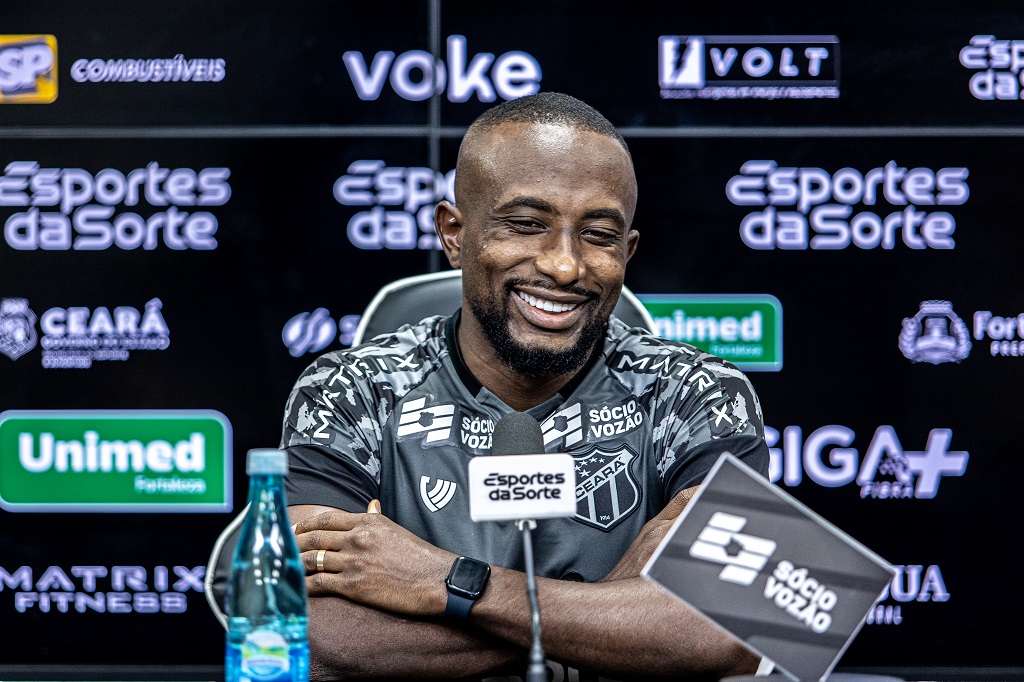 Dieguinho projeta confronto com o Vitória, cita ambiente do PV e busca por resultado positivo em confronto direto com os baianos