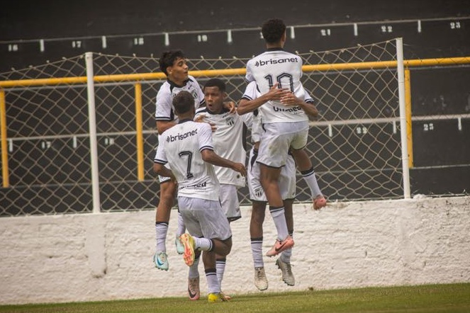 Sub-15: Ceará vence o Tiradentes/CE por 2 a 0 e avança às semifinais do Campeonato Cearense