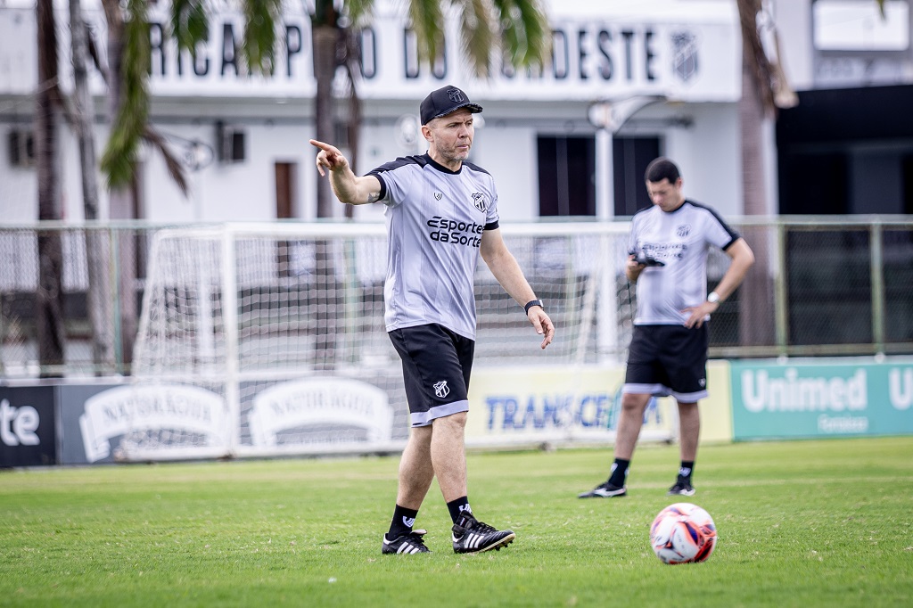 Novo treinador alvinegro, Mozart será apresentado oficialmente nesta segunda-feira