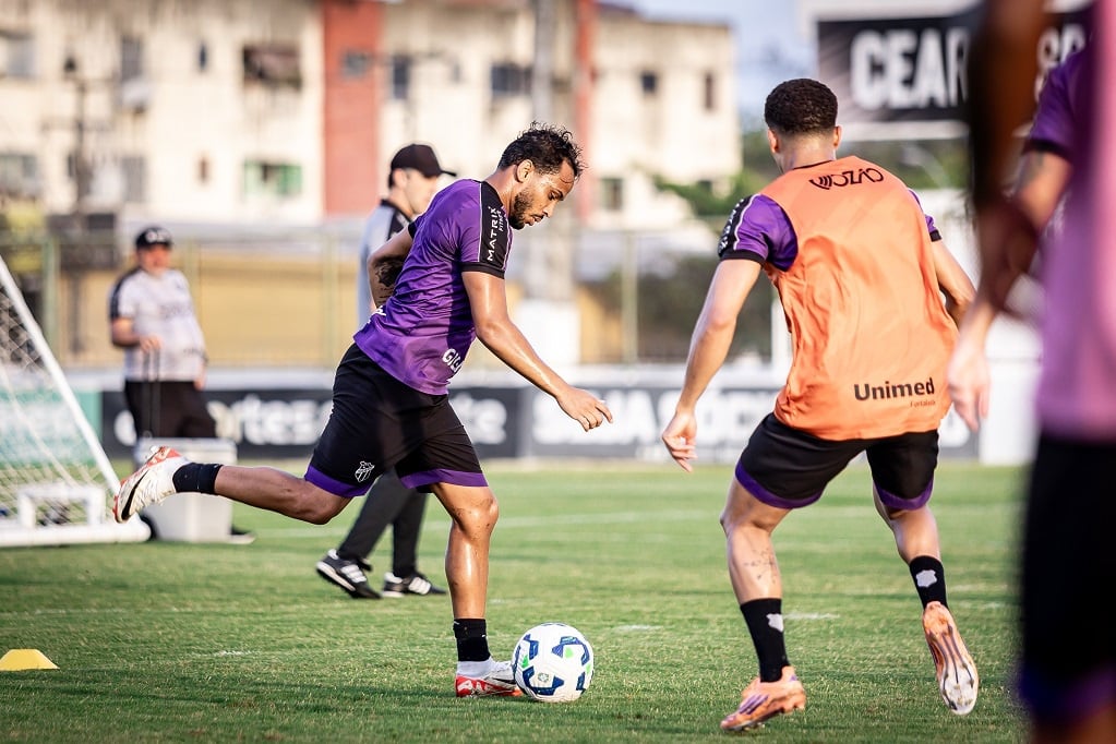 Fechando a preparação para enfrentar o Palmeiras, Ceará realiza o último treinamento da temporada