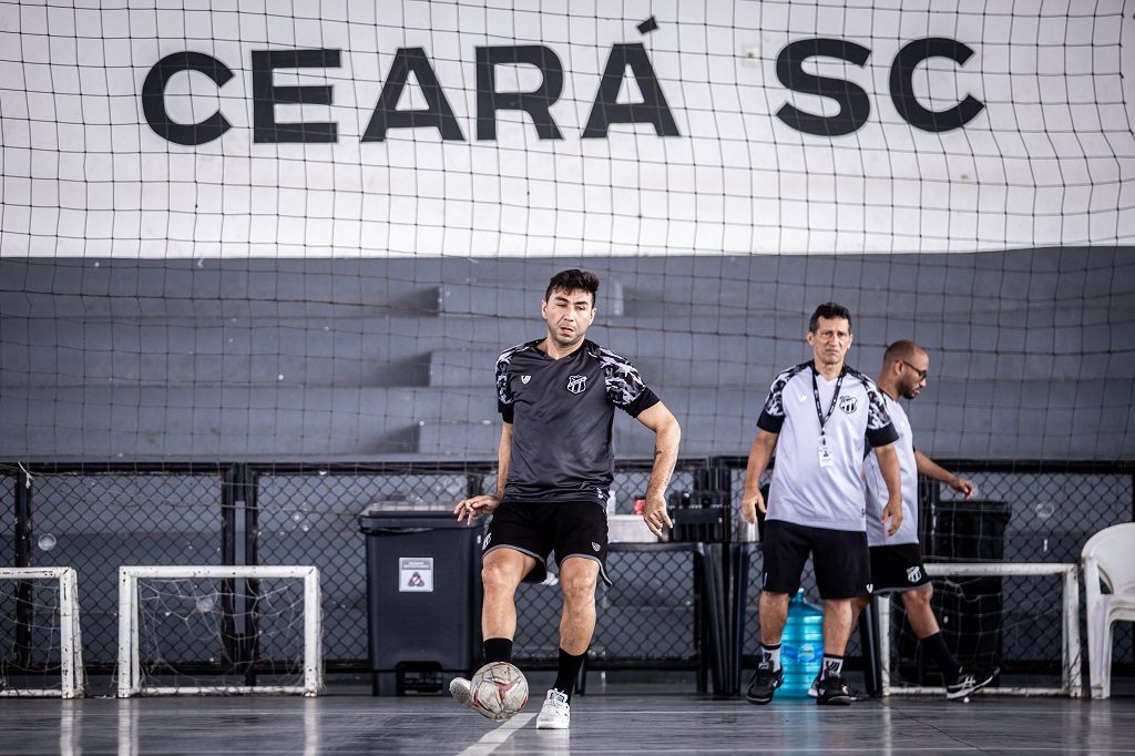 Futsal: Ceará fecha trabalhos para duelo com o Ipu e segue viagem para cidade da região norte do estado