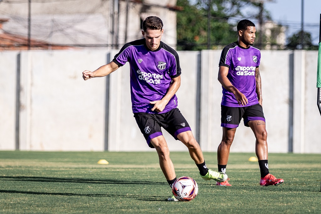 Elenco alvinegro retorna aos treinos e foca em duelo com o Tirol