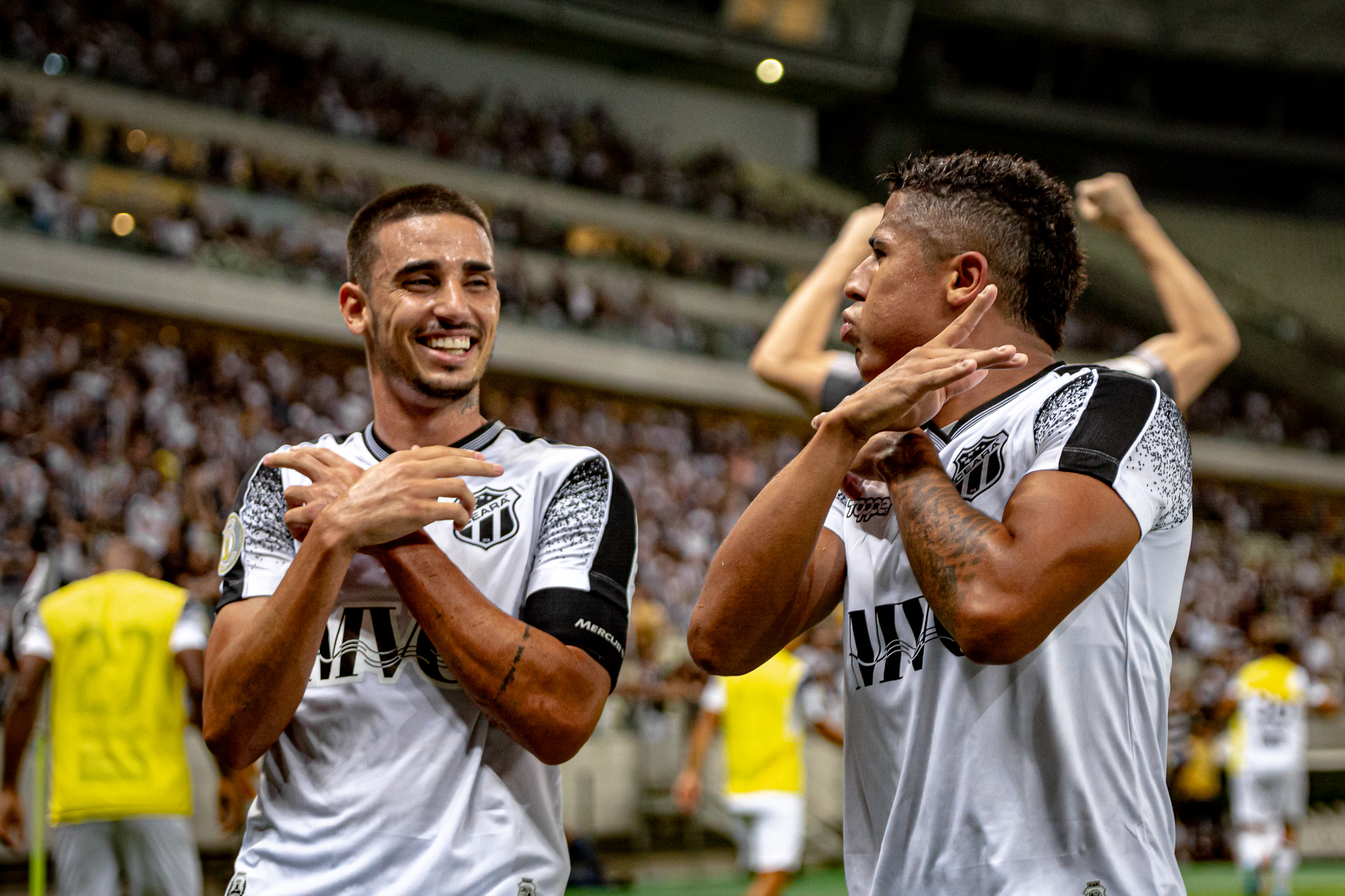 Jogando na Arena Castelão, Ceará vence o Fluminense por 2 a 0