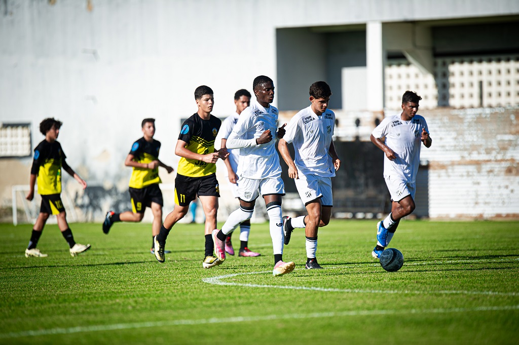 Sub-16: Ceará vence por 1 a 0 Escola Juninho Cearense e avança à grande final da Copa Seromo