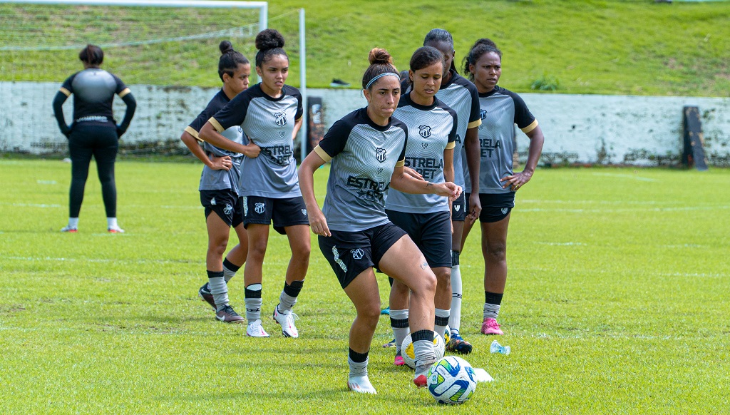Fut. Feminino: Ceará encerra preparação e embarca para confronto com o Palmeiras