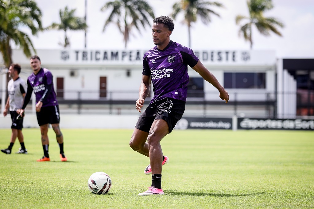 Na reapresentação alvinegra, Saulo Mineiro projeta semana de atividades para duelo com o Avaí