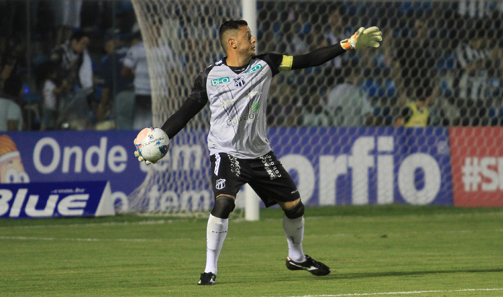 Fernando Henrique não jogará diante do Figueirense