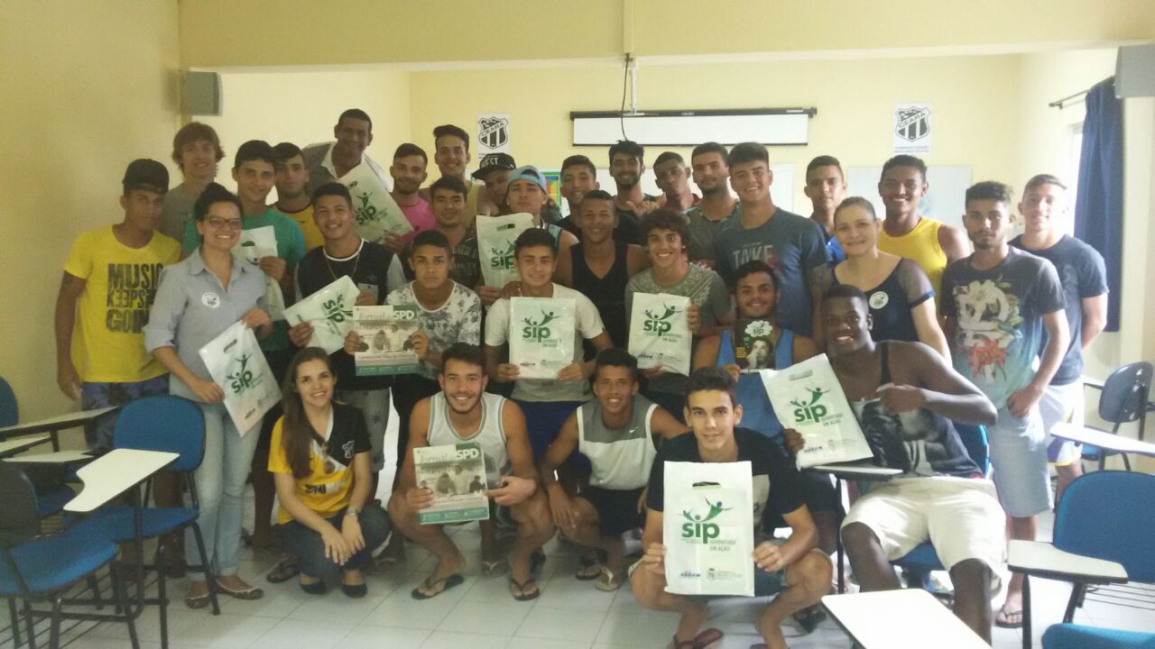 Base alvinegra recebe palestra sobre conscientização e prevenção no combate às drogas