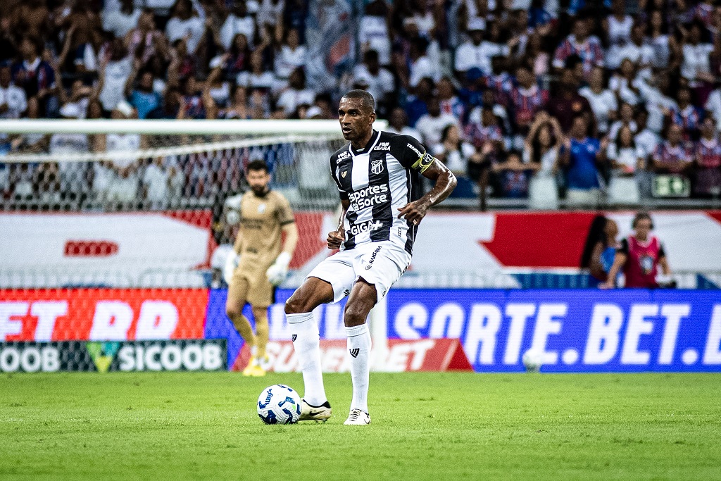 Fechando a oitava rodada do Brasileirão, Ceará visita o Santos