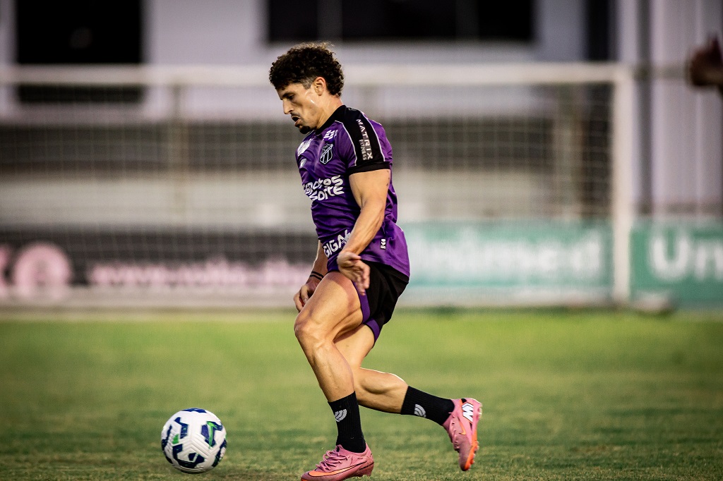No Vovozão, Ceará realiza o primeiro dos três trabalhos de preparação para duelo com o Botafogo