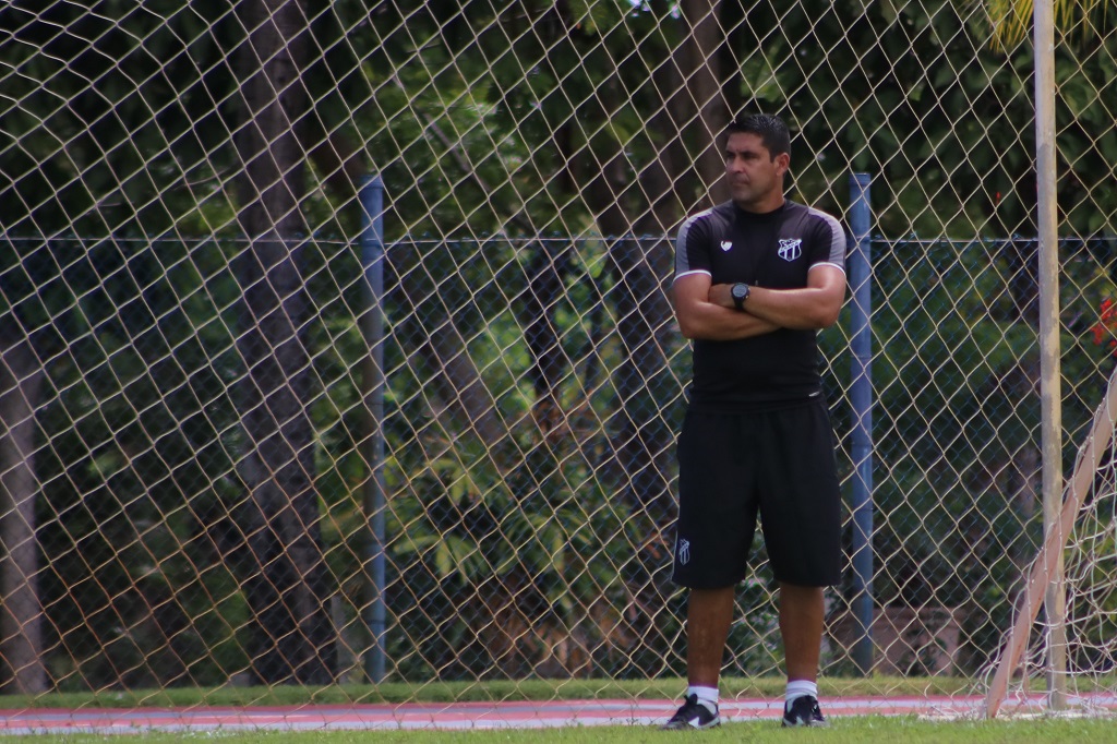 Fut. Feminino: Erivelton Viana frisa a importância de um psicológico fortalecido para a conquista do título estadual
