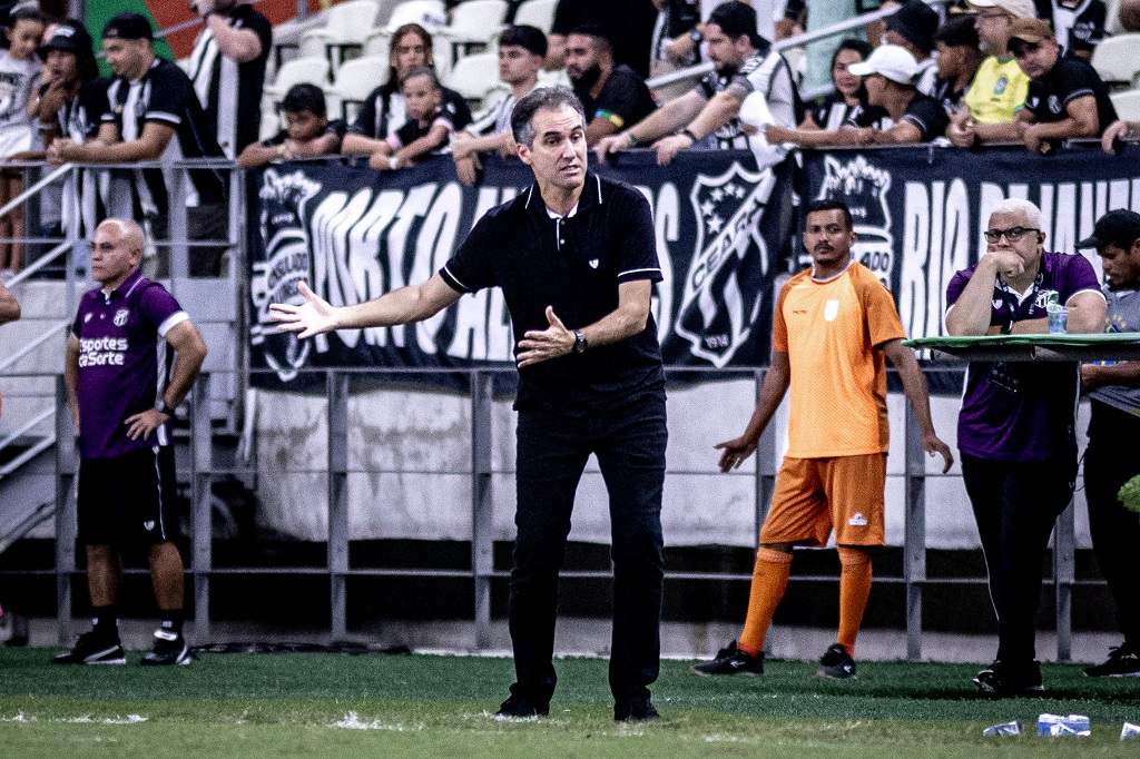 Léo Condé destaca luta da equipe e cita disputa em aberto: “Temos chances de reverter o placar”