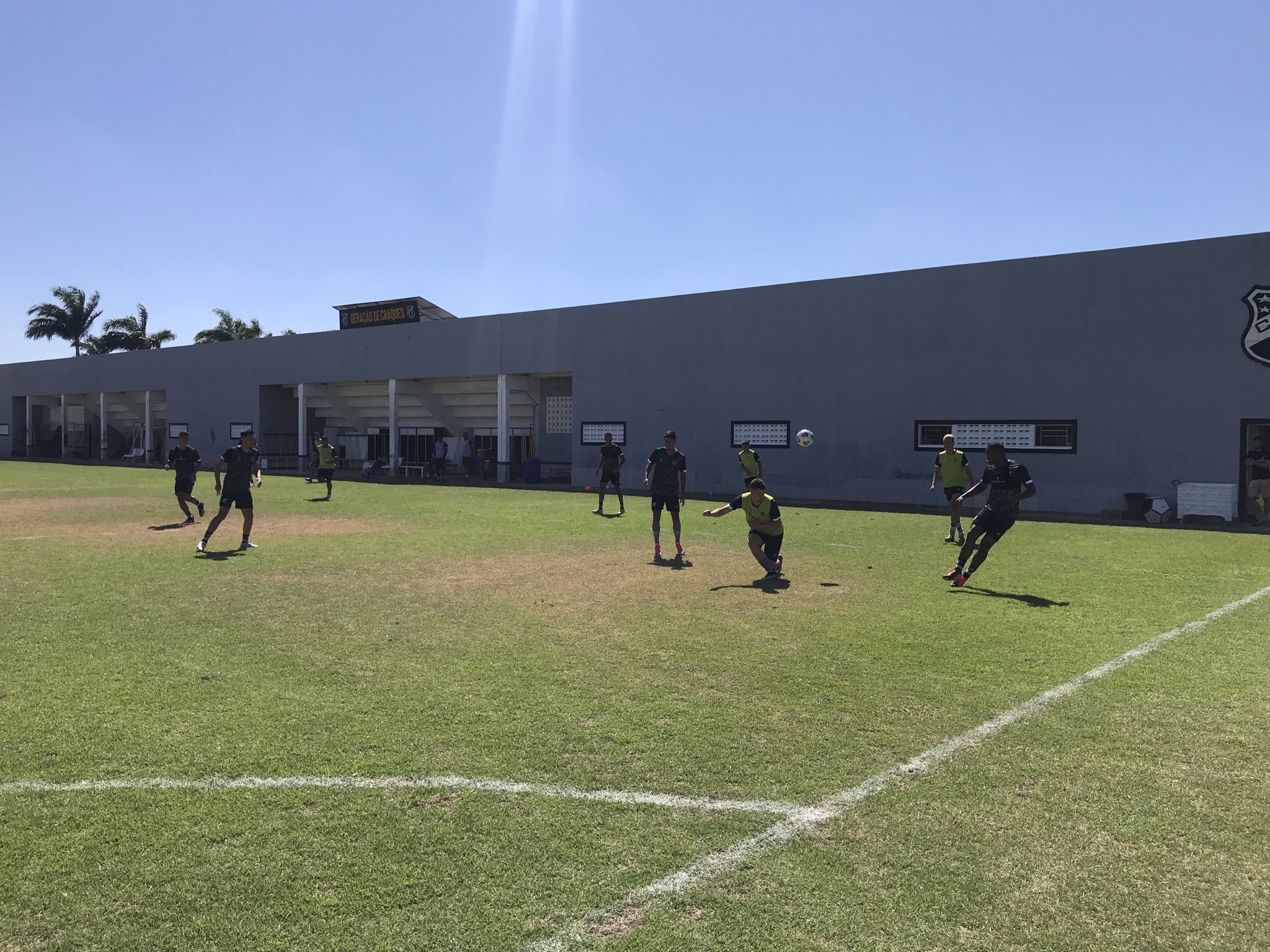 Aspirantes: Ceará realiza treino tático antes do embarque para São Paulo