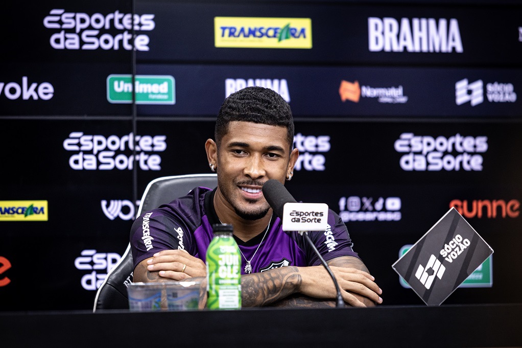 Fernando projeta duelo contra o Náutico e valoriza sequência de vitórias: “Virada de chave”