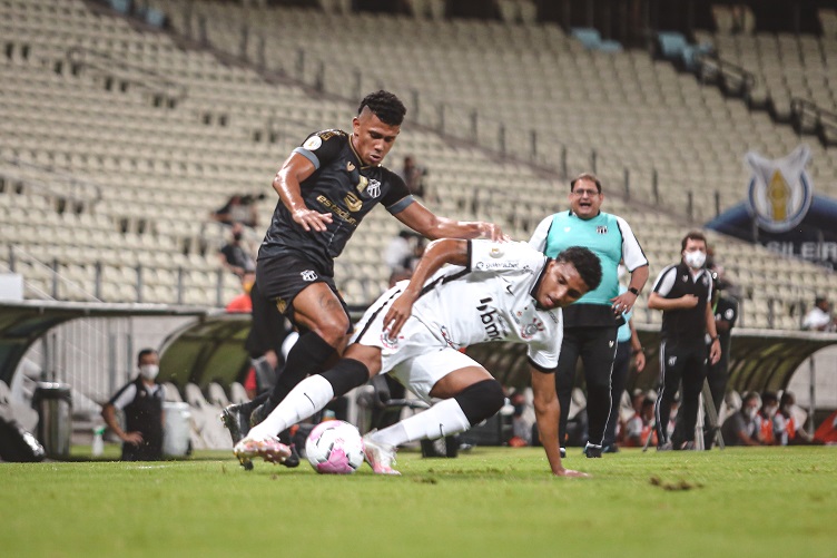 Depois de vencer o Corinthians, elenco se reapresenta nesta terça-feira