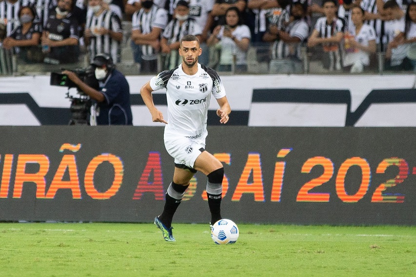 Ceará luta até o final, mas é superado pelo líder do campeonato fora de casa