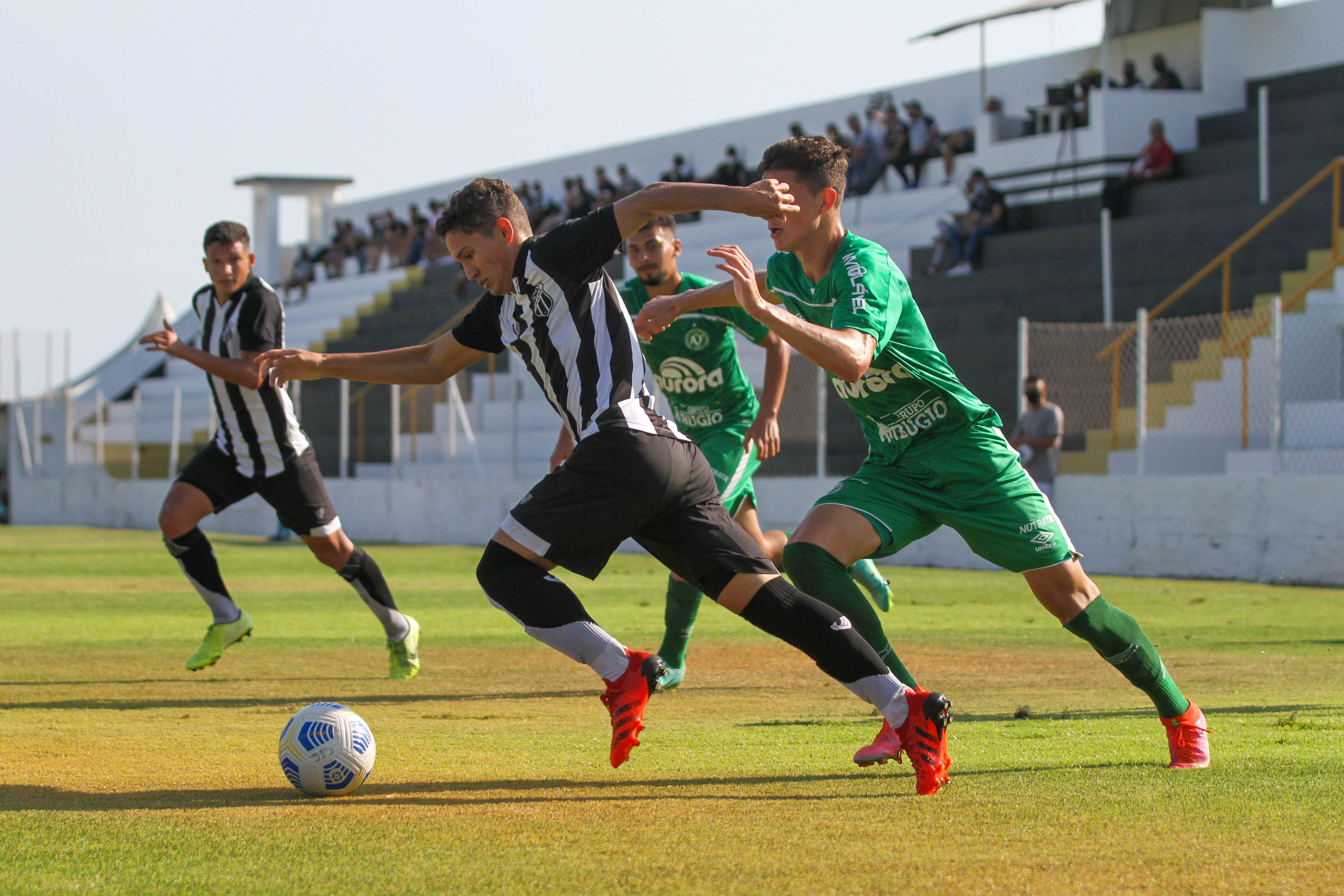 Sub-20: Ceará faz bom jogo, mas sofre derrota contra a Chape pelo Brasileirão