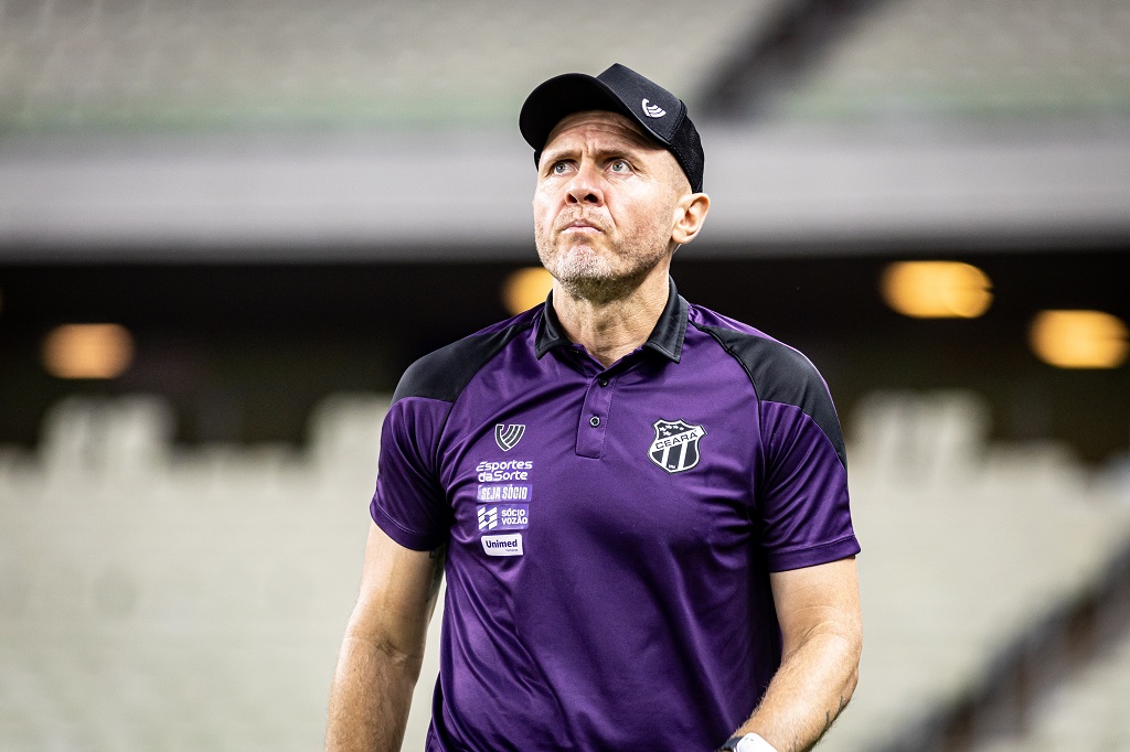 Mozart elogia volume ofensivo do time na vitória contra o Primavera: “Estamos criando de maneira significativa”