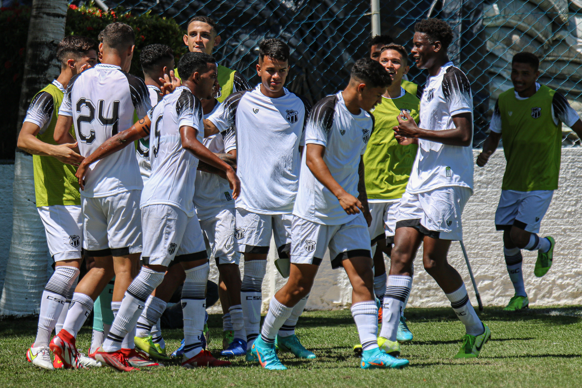 De virada, Ceará goleia o São Paulo e assume a quarta posição pelo Campeonato Brasileiro Sub-20