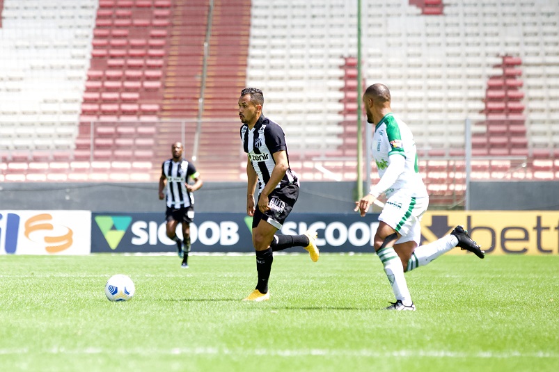 Jogando fora de casa, Ceará sofre derrota para o América/MG
