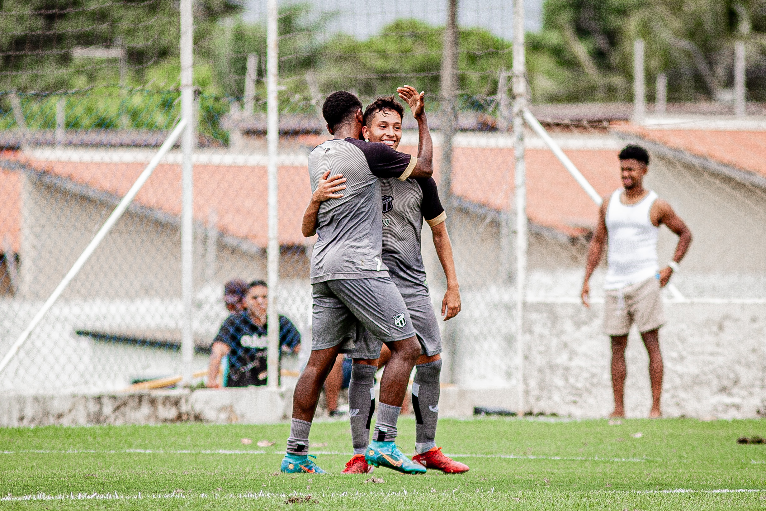 Sub-20: Ceará goleia Tirol em partida amistosa na Cidade Vozão