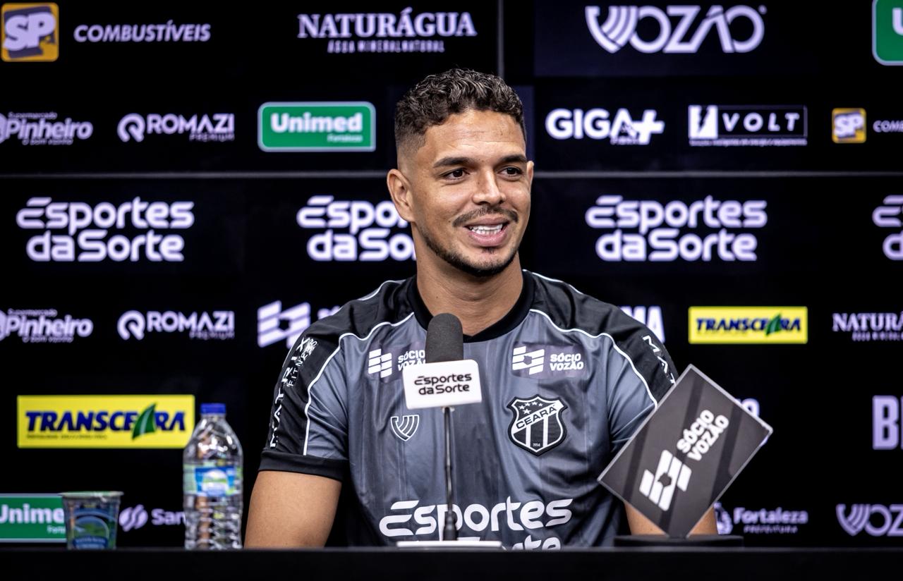 Bruno Ferreira projeta duelo com o Inter e fala da importância da torcida: “Ela sabe todos os jogos que ganhou para a gente"