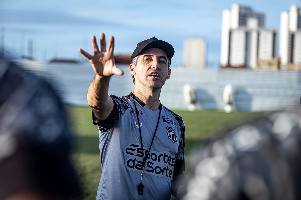 Condé comanda segundo trabalho da semana e Ceará dá continuidade à preparação para duelo com o Palmeiras