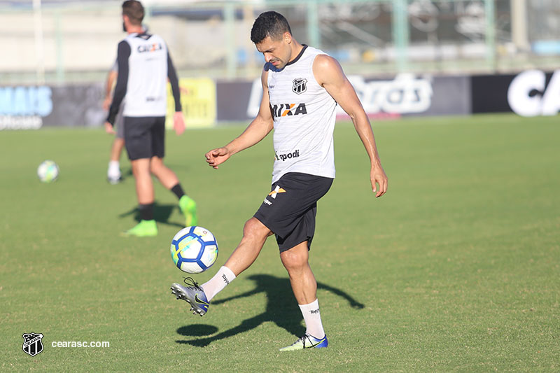 Eder Luis: “Estamos motivados, confiantes e trabalhando forte para voltar e vencer”