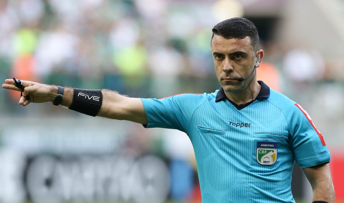 Atlético/GO x Ceará: Igor Junio Benevenuto apita a partida