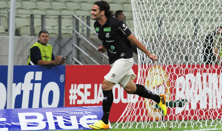 “Vou trabalhar para quem venham muitos”, disse Léo Gamalho sobre o gol