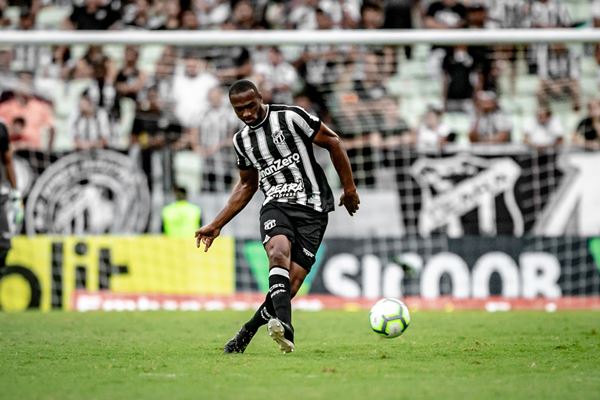 Luiz Otávio prega respeito ao São Paulo e fala da importância de uma vitória fora de casa 