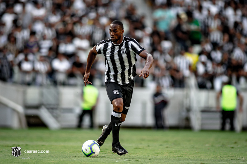 Luiz Otávio marca dois gols pela primeira vez na carreira