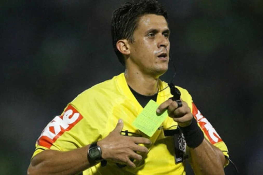 Camp. Brasileiro: CBF escala Paulo Henrique Schleich Vollkopf/MS para apitar Goiás x Ceará