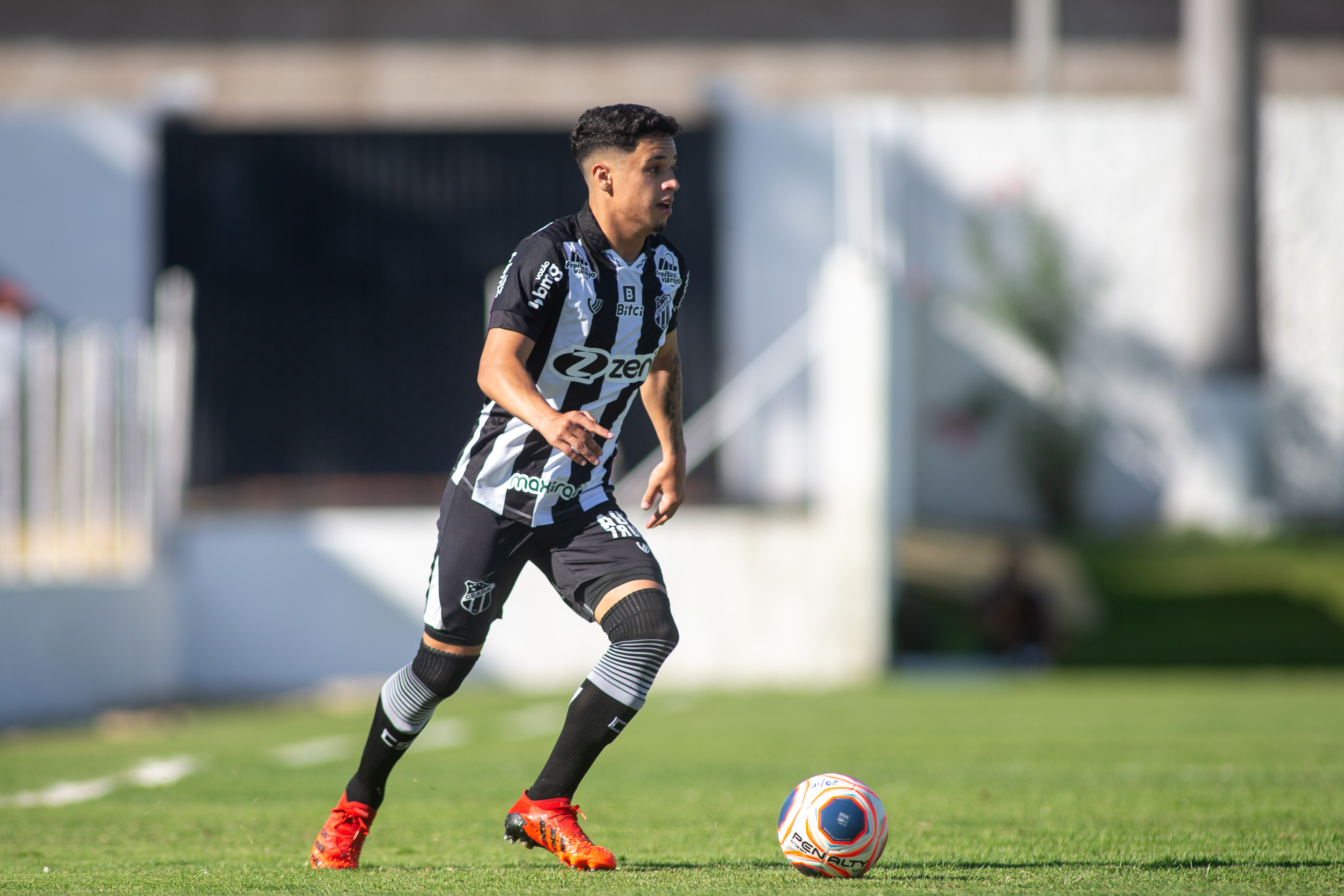 Ceará e Caucaia se enfrentam pela segunda rodada da Taça Fares Lopes neste sábado, 06/11