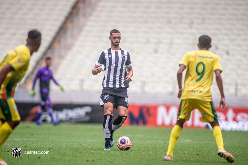 Em coletiva de imprensa, Gabriel Lacerda destaca desejo de vitória diante da Chape
