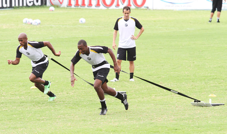 Jogadores alvinegros participaram de treino de resistência