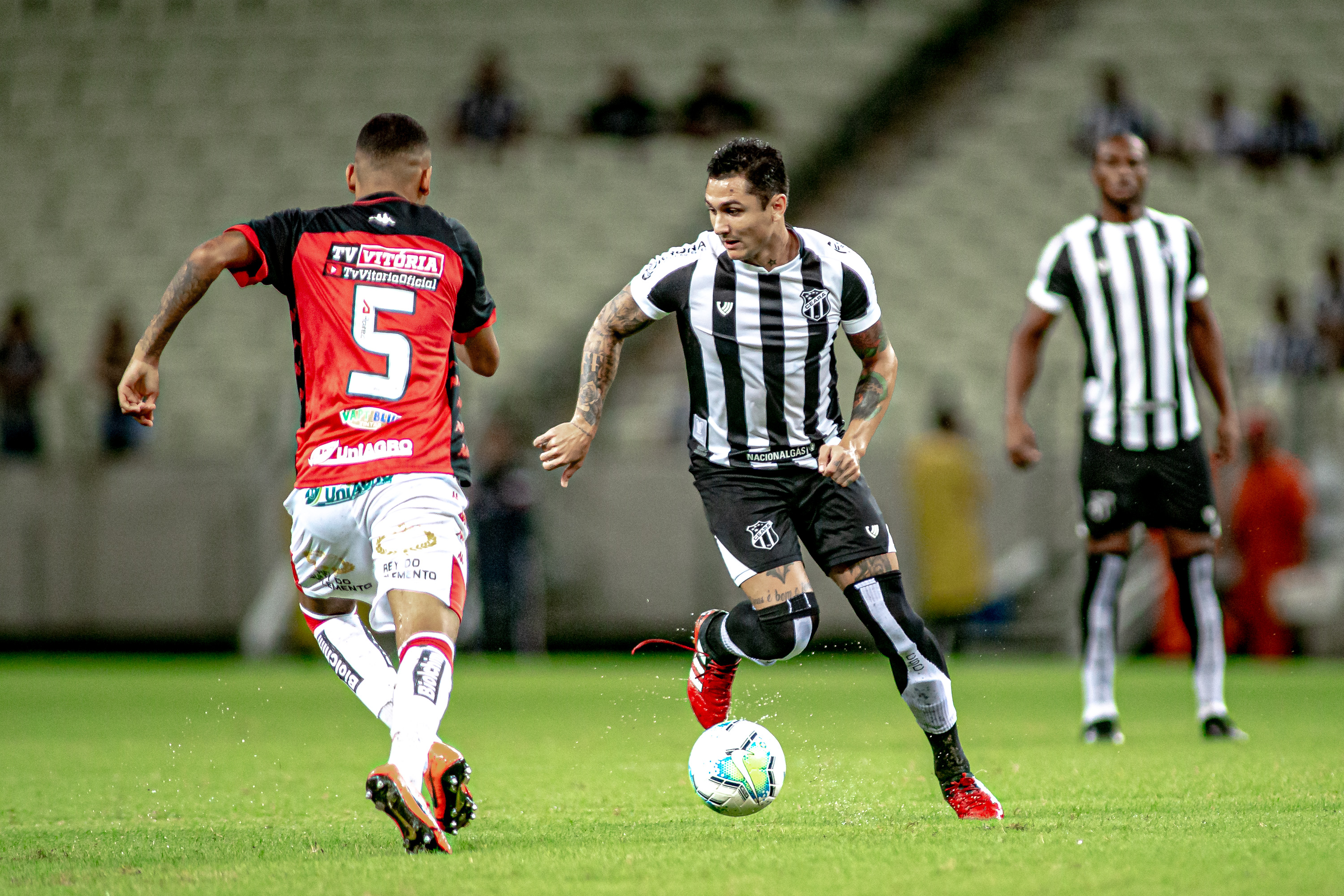 Em entrevista coletiva, Guto Ferreira projeta confronto das quartas de final da Copa do Nordeste