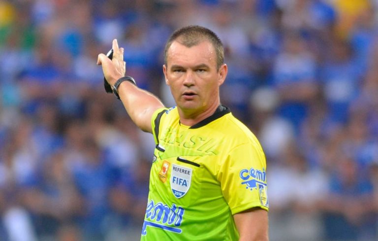 Leandro Pedro Vuaden apita Ceará x Flamengo