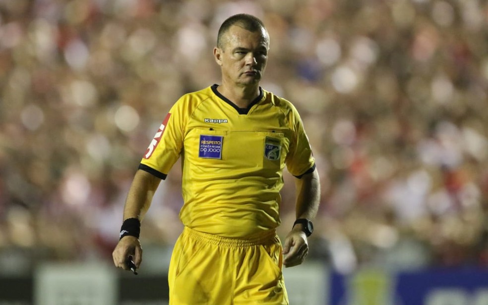 Copa do Brasil: Leandro Pedro Vuaden apitará Ceará x Santos