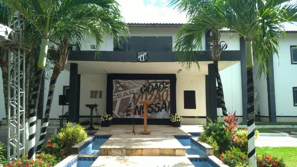 É nossa! No dia do seu aniversário, Ceará anuncia quitação da Cidade Vozão 