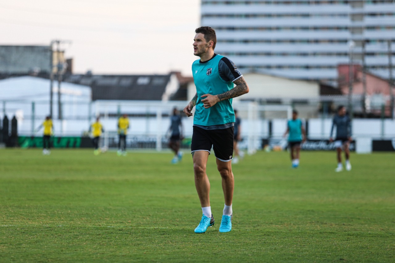 Tiago Pagnussat: “Nós temos um grupo em que todos têm condições de entrar e jogar bem”