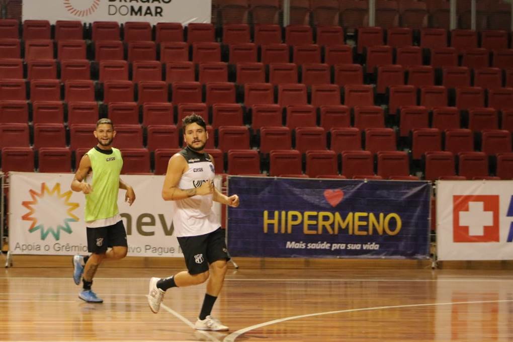 Futsal adulto: No palco da partida, elenco alvinegro finaliza preparação para o Clássico-Rei