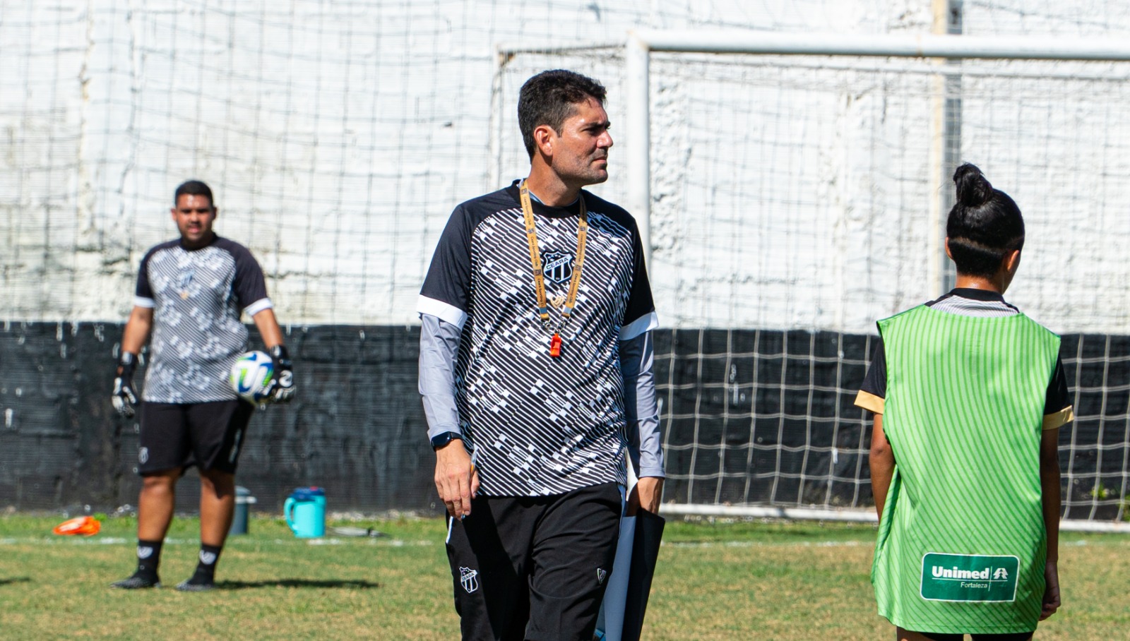 Fut. Feminino: David Lopes comanda seu primeiro treinamento à frente das Meninas do Vozão