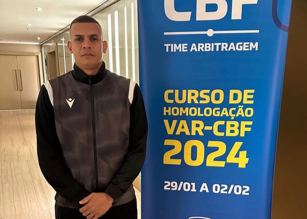 Emerson Souza Silva apita o confronto entre Náutico/PE e Ceará na primeira rodada da Copa do Nordeste