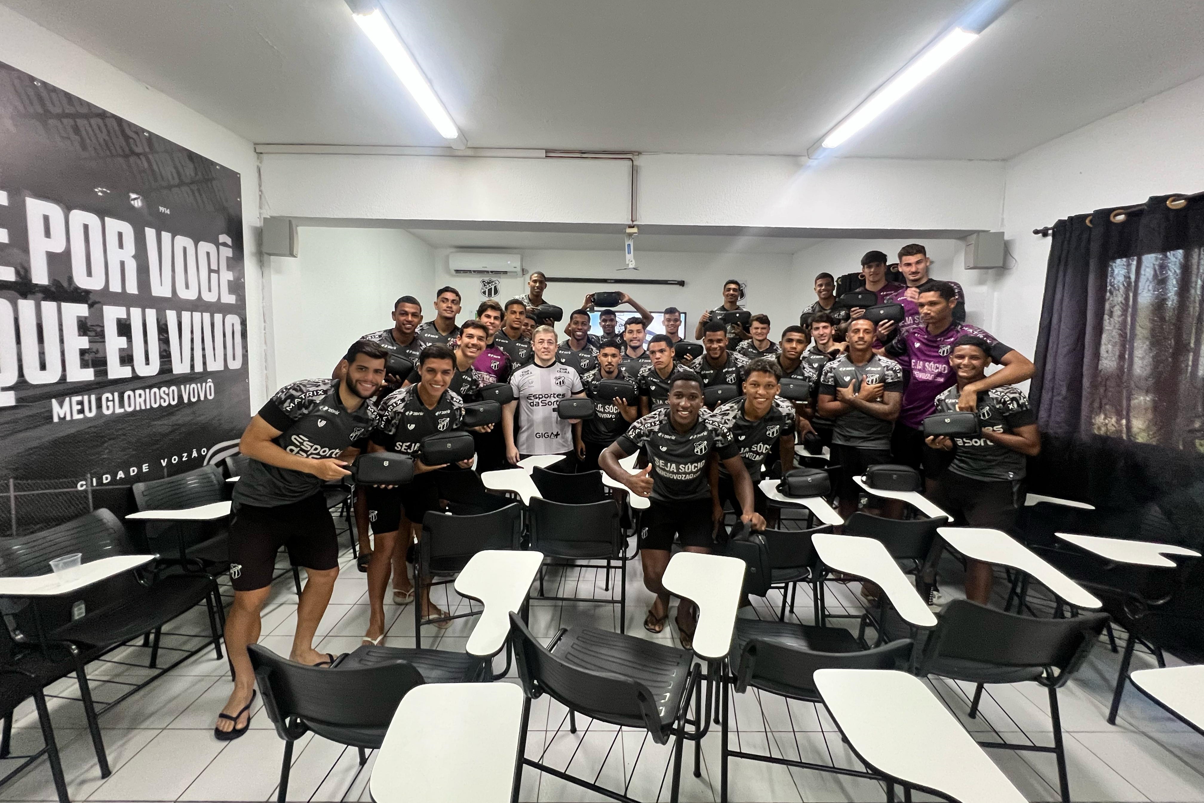 CESP: Setor odontológico entregou 145 kits para atletas da base e concluirá entrega do Sub-12 ao Sub-14 nos próximos dias